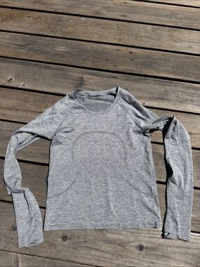 lululemon Swiftly Heather Gray Long Sleeve Crew